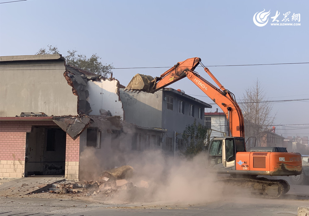 优化村民生活环境莱西市水集街道对南京路李家疃段拆迁改造