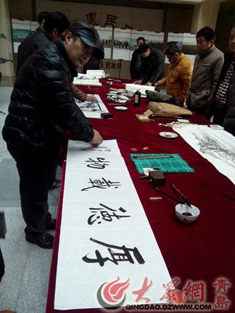 李哥庄举办“生态大沽河_文化李哥庄”书法创作笔会