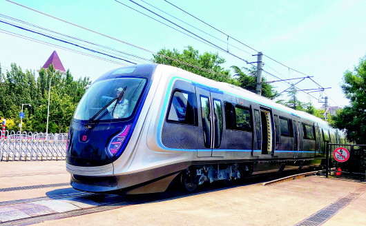 未来地铁青岛试跑成功 点车窗可看新闻,刷视频